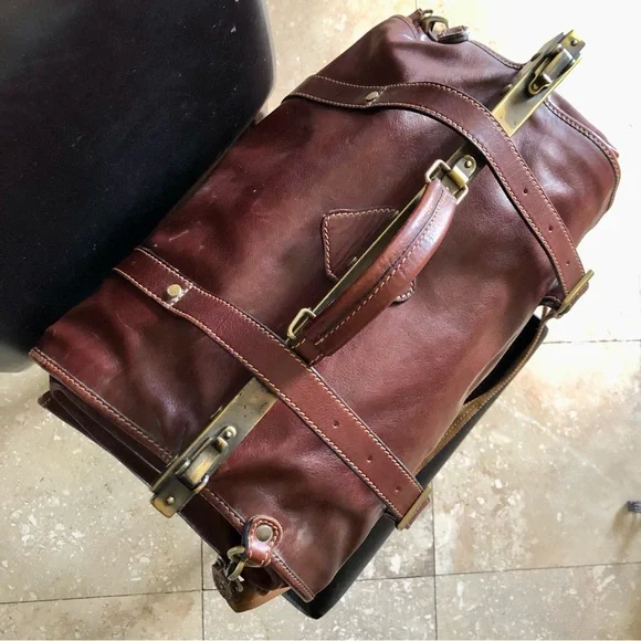 Vtg XL Leather Doctors Duffel Bag  🎩👑 - Picture 11 of 16